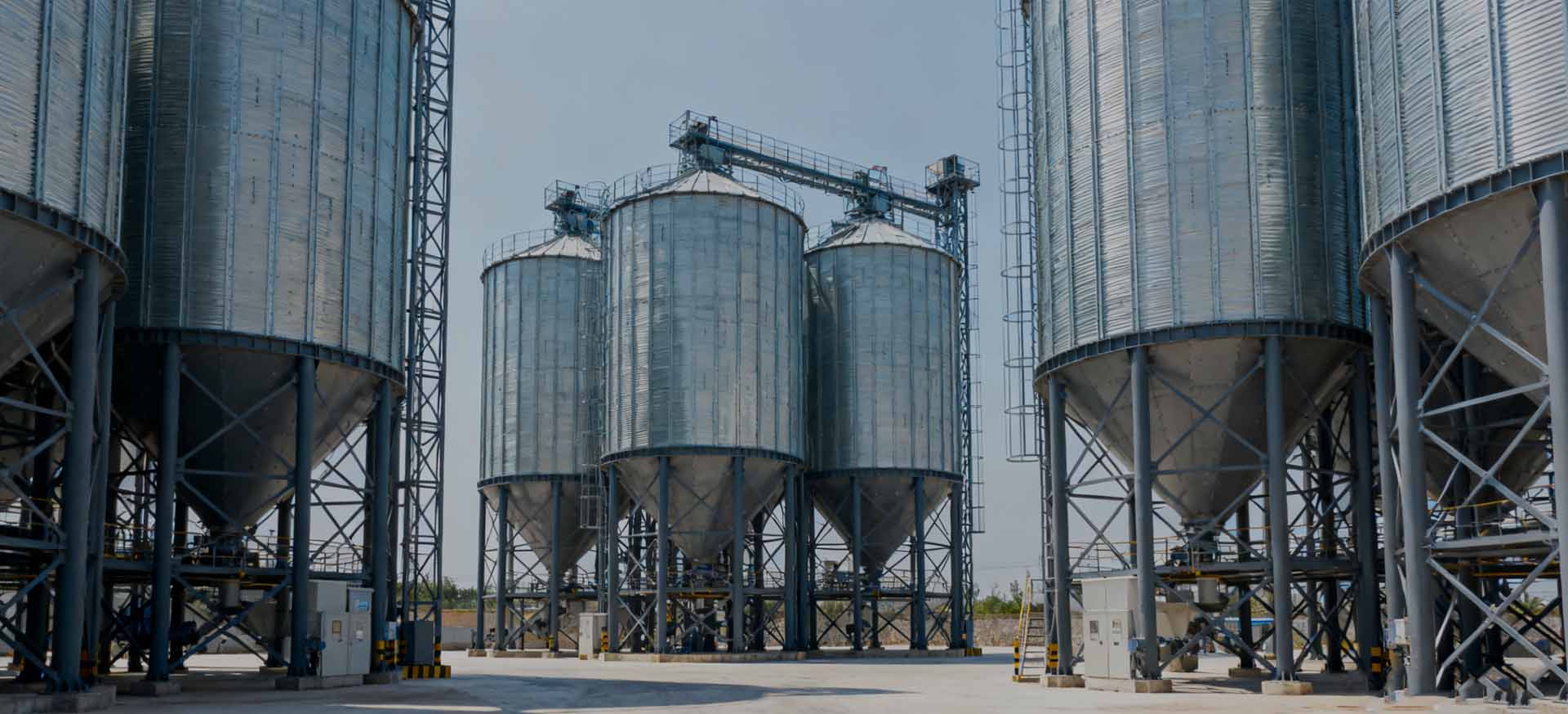 港口大型封闭料仓群三维测量